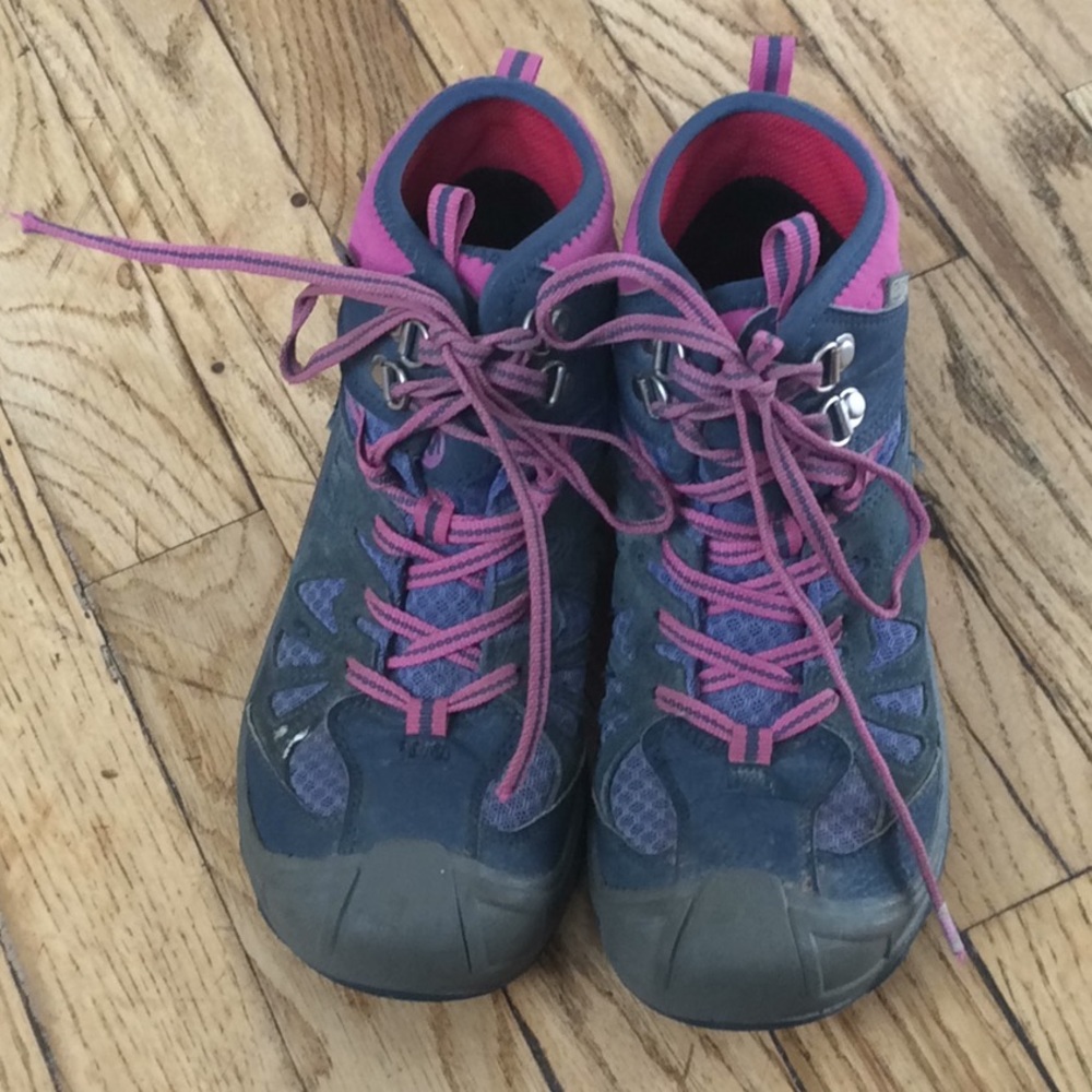 Merrell girls hiking boots
